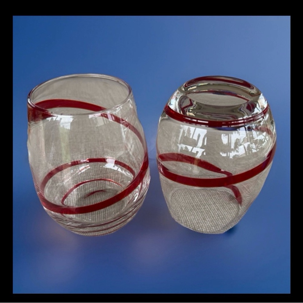 Set of 2 Pier 1 “Swirline Red” Stemless Wine Glasses – Hand Blown Art Glass 16oz